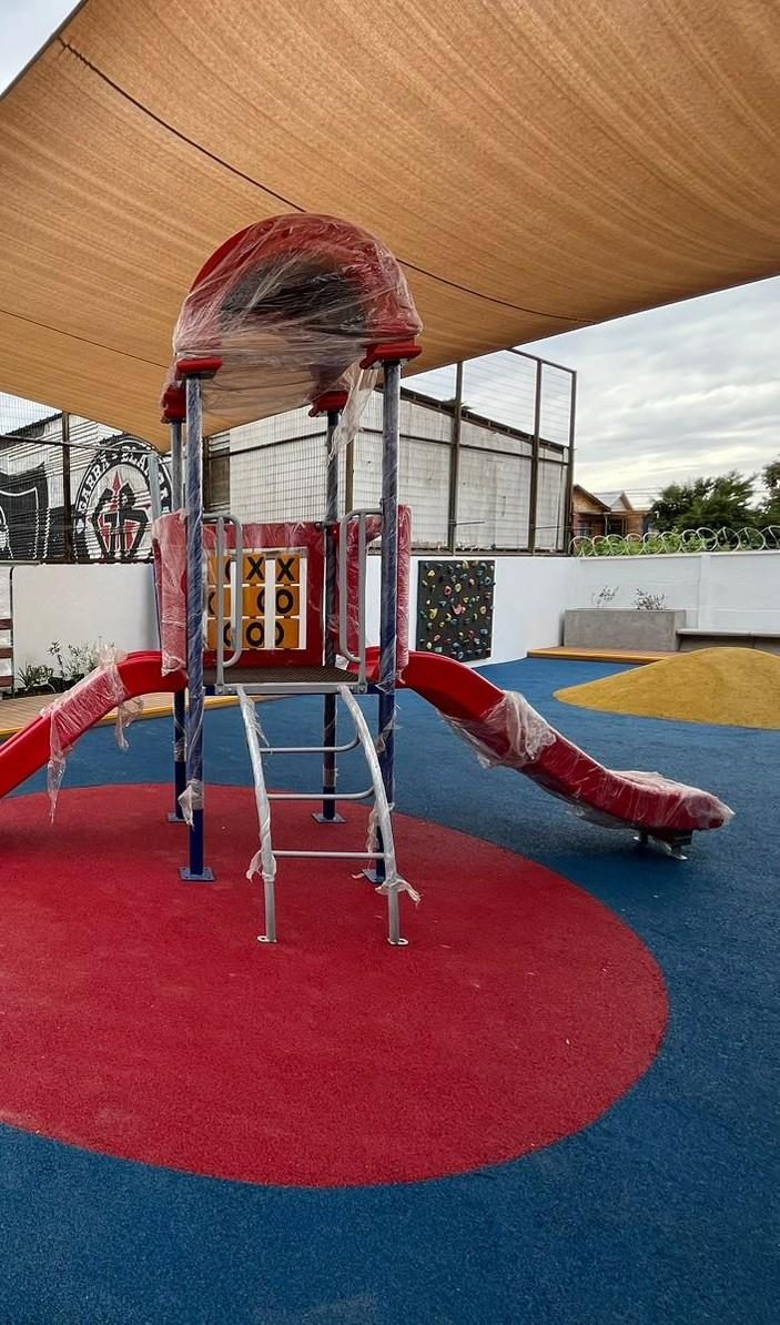 Juego modular y caucho in situ